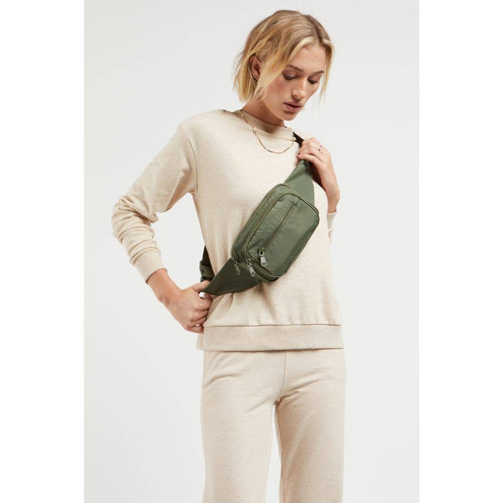 Hip Hugger Belt Bag: Olive