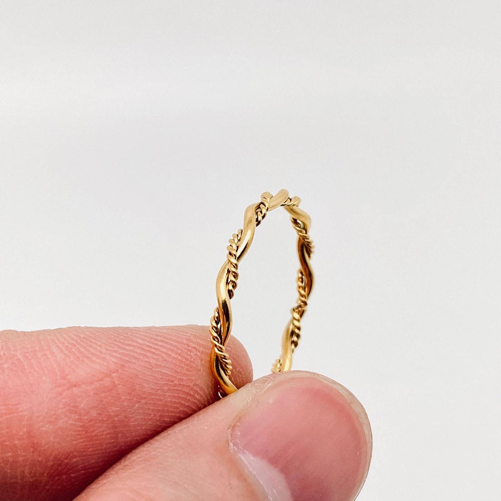 Fine Twist 18K Gold Plated Ring