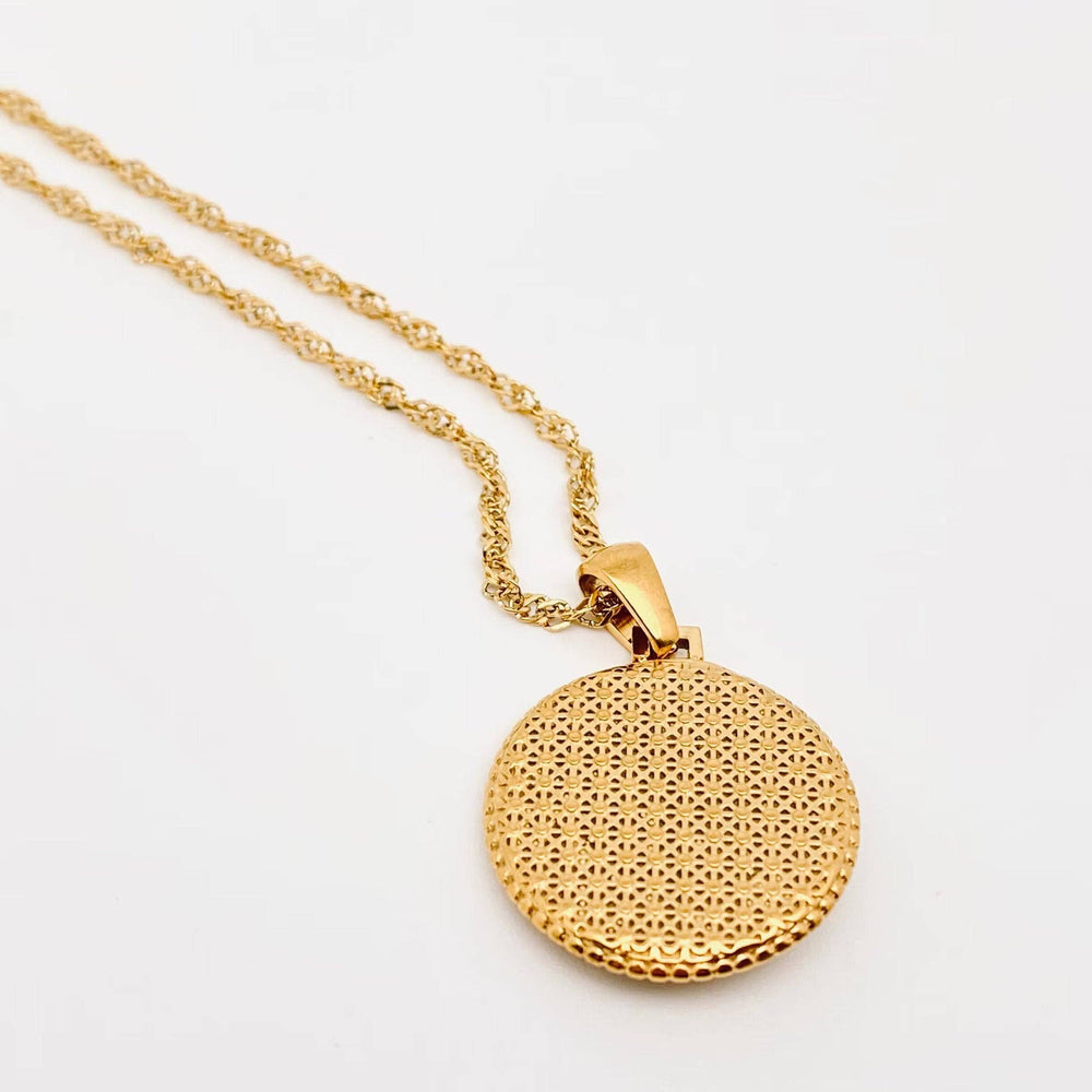 18K Gold Plated Round Star Pendant Necklace