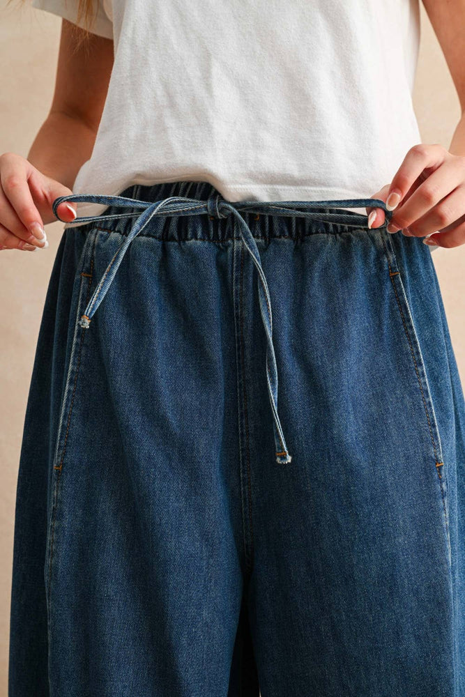 Loose Barrel Elastic Band Denim Pants