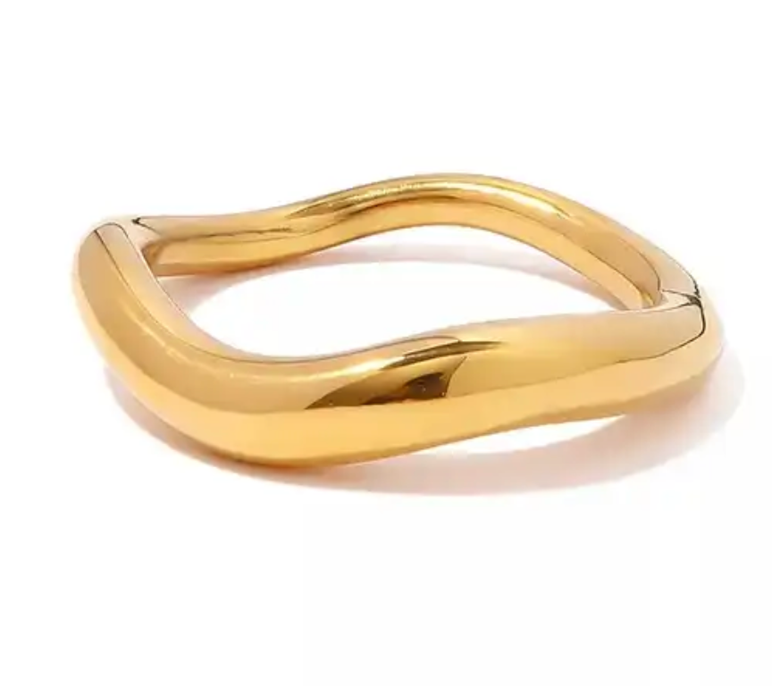 HoopLa - Wave Simple Band Ring PVD Plated- Waterproof stacking ring: Yellow Gold / 8