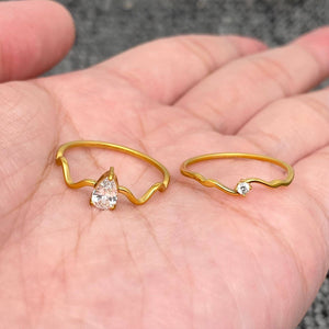 Inlaid Zircon 18K Gold Plated Stainless Steel Wavy Ring