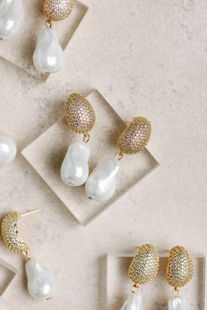 St Armands Designs of Sarasota - Sparkling Vintage Chunky Gold and Pearl Drop Earrings