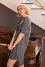 People Of Leisure - The Daydream V-neck Charcoal