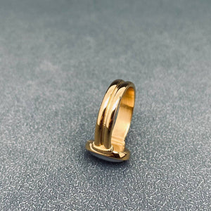 Inlaid Oval Shell 18K Gold Plated Stainless Steel Ring