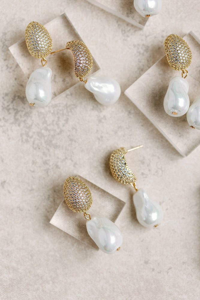 St Armands Designs of Sarasota - Sparkling Vintage Chunky Gold and Pearl Drop Earrings