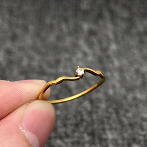 Inlaid Zircon 18K Gold Plated Stainless Steel Wavy Ring