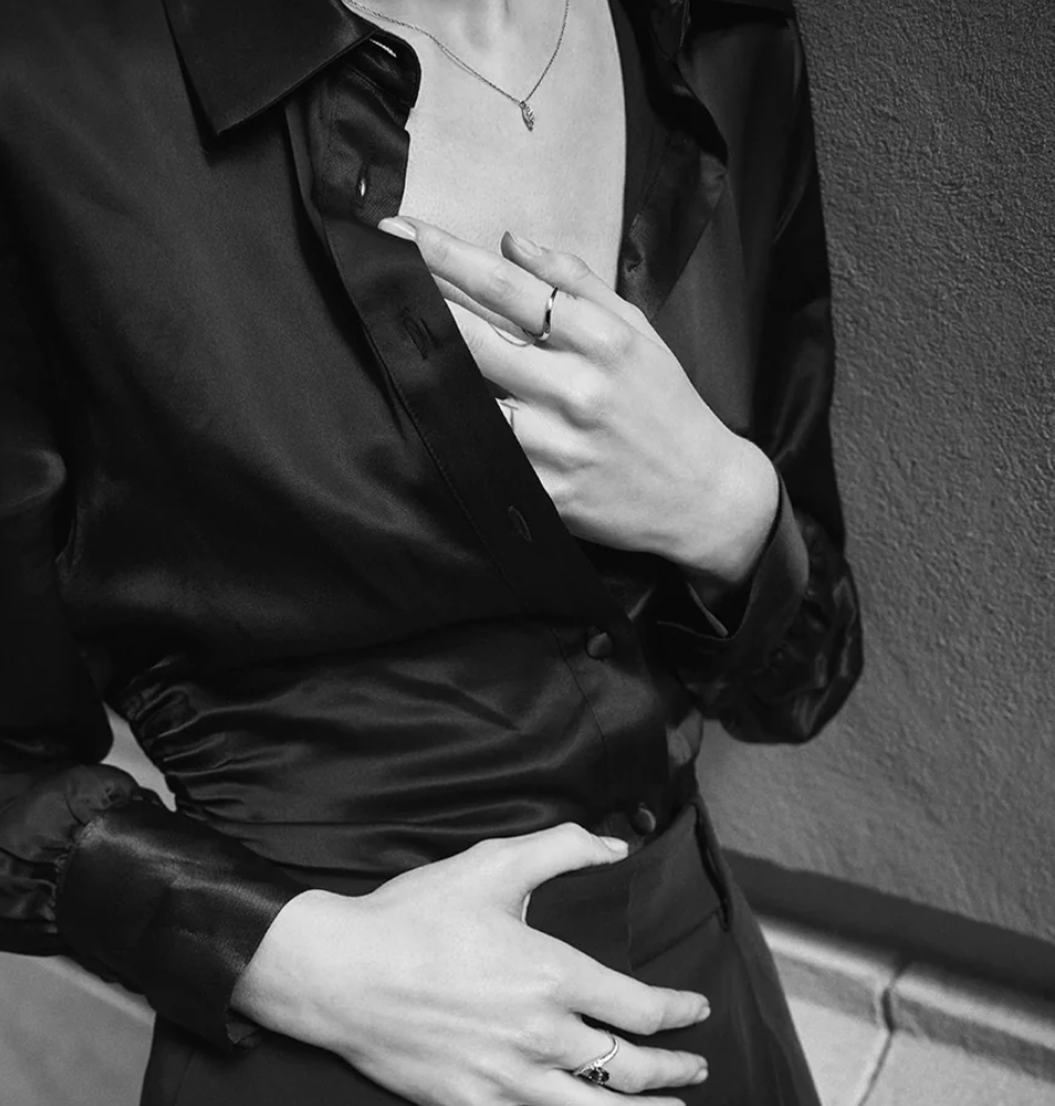 HoopLa - Wave Simple Band Ring PVD Plated- Waterproof stacking ring: Yellow Gold / 8