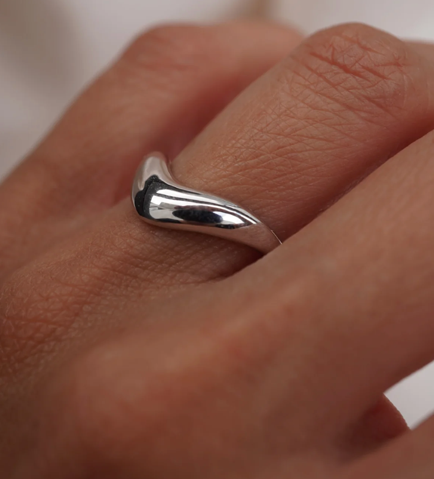 HoopLa - Wave Simple Band Ring PVD Plated- Waterproof stacking ring: Silver / 6