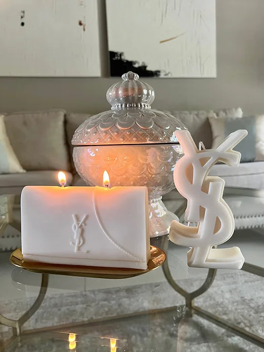 Classic bag candle